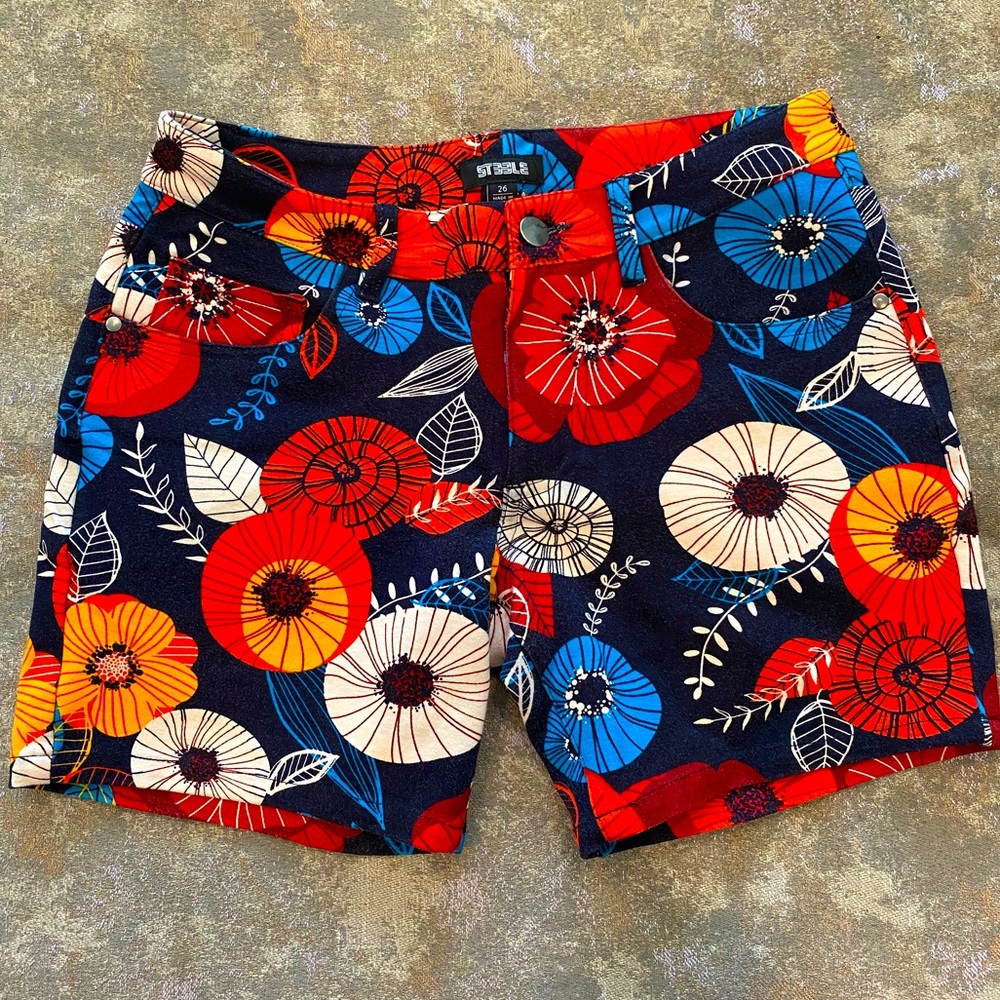 ST33LE Floral Shorts